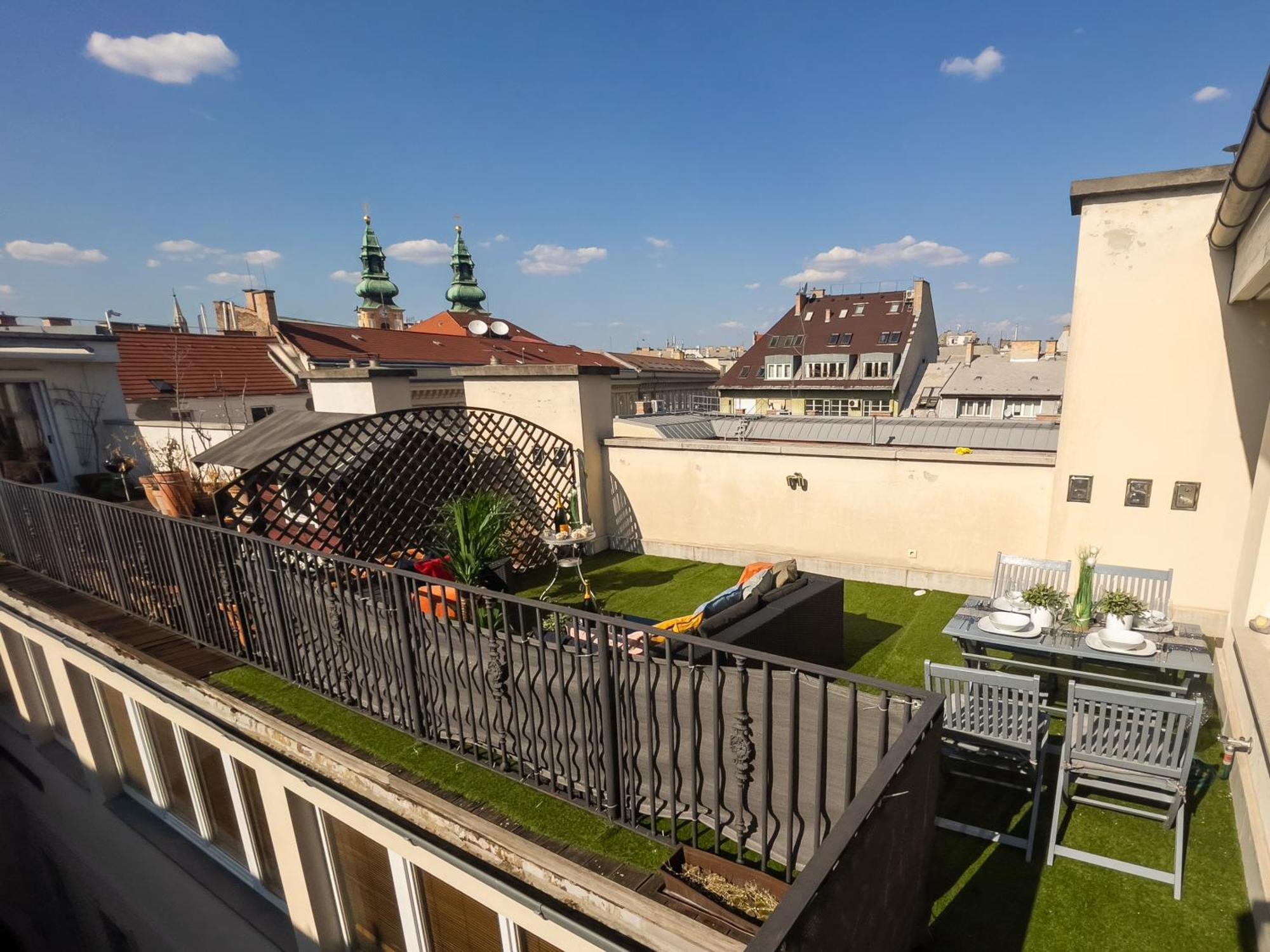Luxurious Penthouse In The Heart Of Budapest Extérieur photo